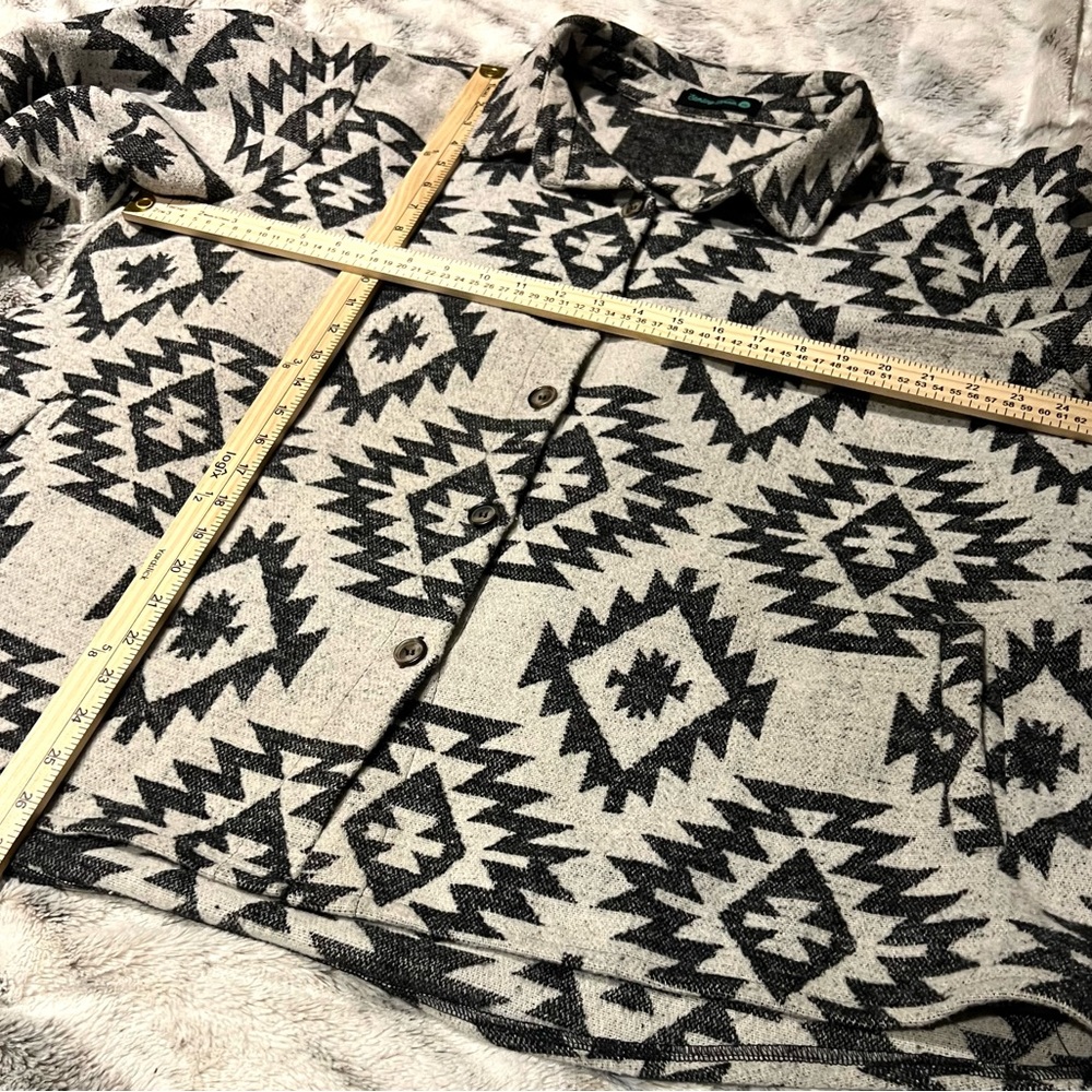 Sterling Kreek Wool Aztec Print Button-Up Jacket - Black & Cream 2X - Picture 4 of 5
